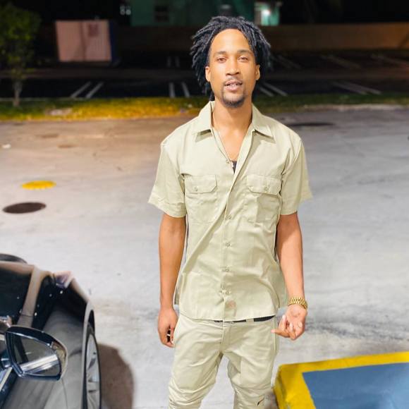 Profile Picture of Josh Franklin (@biggrambo14) on Poshmark