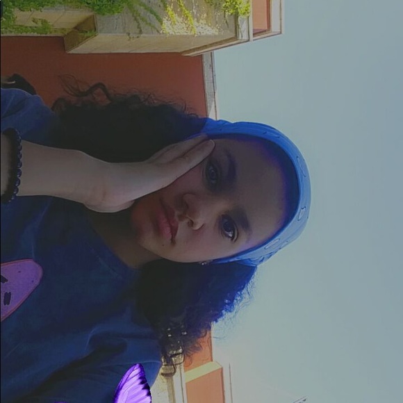 Profile Picture of Leen Khadder (@leenkhadder) on Poshmark