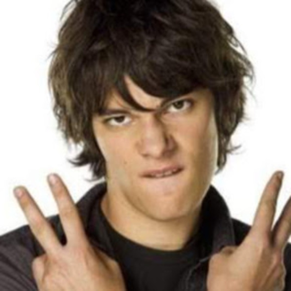 Profile Picture of Evie Feauto (@eviefeauto) on Poshmark