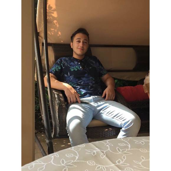 Profile Picture of Melih Ozalp (@melzo25) on Poshmark