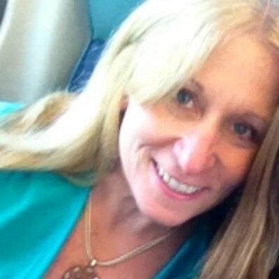Profile Picture of Linda Delmonico Prussen (@WineDivaWithDog) on Twitter