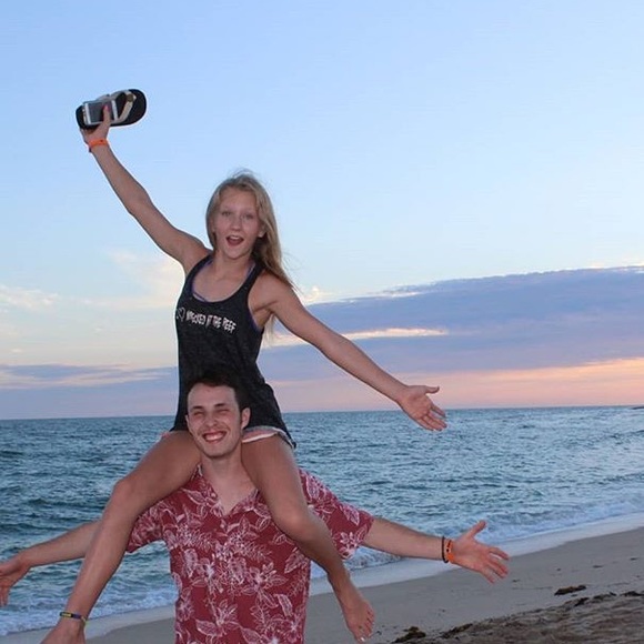 Ambrin Hannappel - Poshmark Profile Picture of Ambrin Hannappel (@ambrin_h) on Poshmark