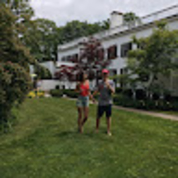 Sinead Duignan - Poshmark Profile Picture of Sinead Duignan (@sinead_duignan) on Poshmark