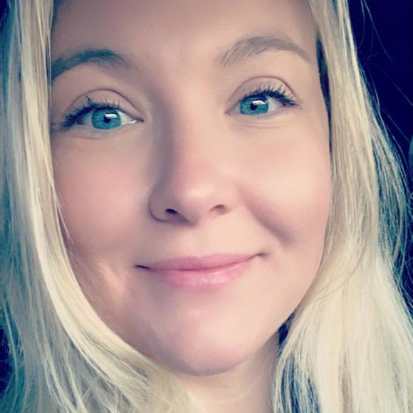 Profile Picture of Carol Danvers (@kinderr11) on Poshmark