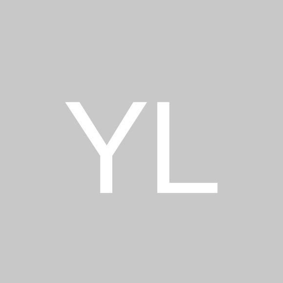 Profile Picture of Yolanda Lugo (@naalani) on Poshmark