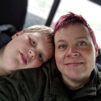 Profile Picture of Jennifer Robbins (@Art4Pirates) on Twitter