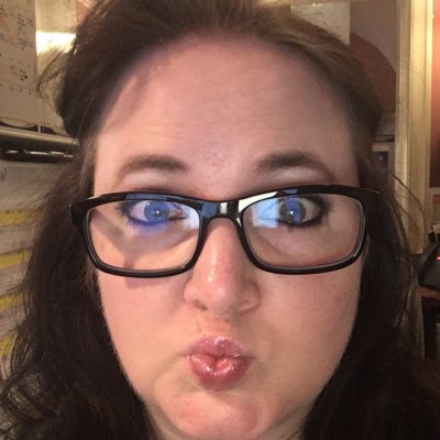 Profile Picture of Jennifer Burns (@jenkburns) on Twitter