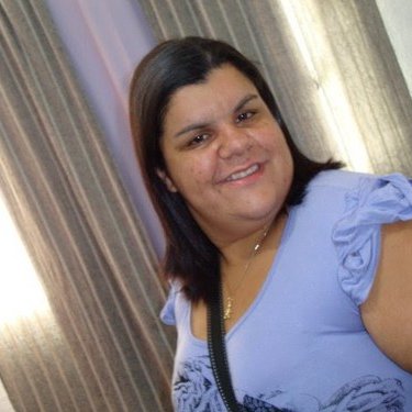 Profile Picture of Roberta Barros (@robertabarros12) on Twitter
