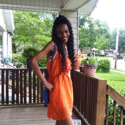 Profile Picture of Moore Monet (@MooreMonet3) on Twitter