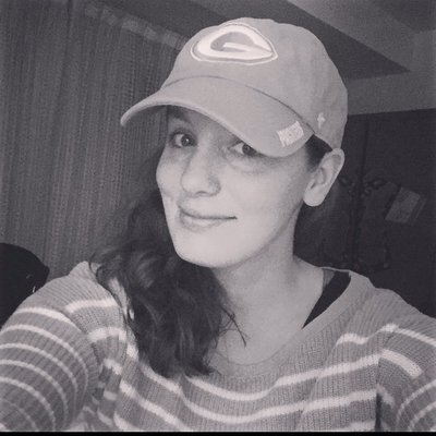 Profile Picture of Elizabeth Wallace (@Packergirl08) on Twitter