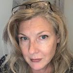 Profile Picture of Vicki Elliott (@victoria.elliott) on Instagram
