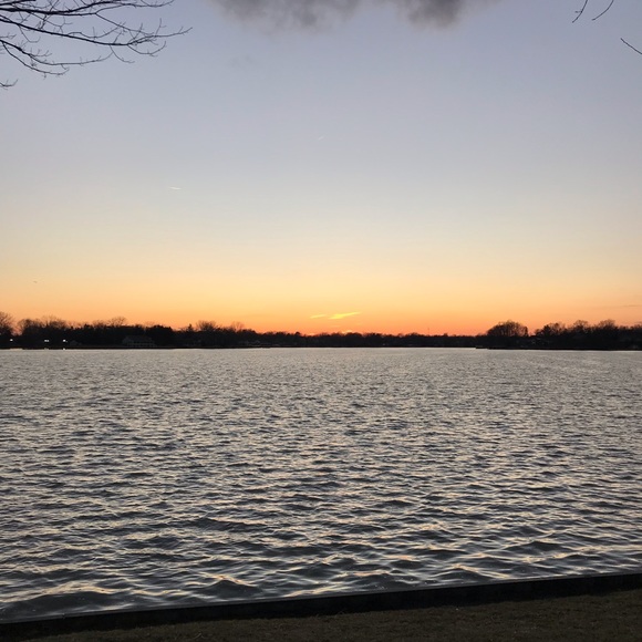 Profile Picture of Dakota Bliler (@dbliler) on Poshmark