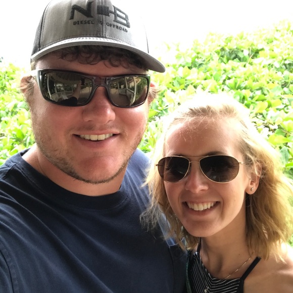 Profile Picture of Dustin Reaves (@dmreaves) on Poshmark