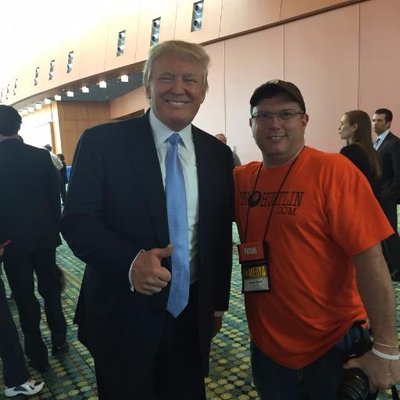 Profile Picture of Dick Darin (@STR8HUSTLING) on Twitter