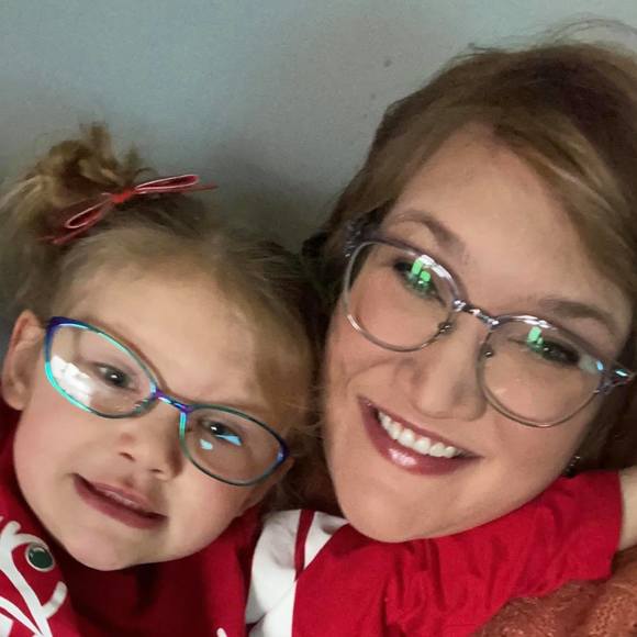 Profile Picture of Kara Heydenberk (@kjheydenberk) on Poshmark