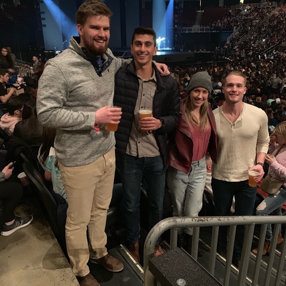 Profile Picture of Kevin Decker (@kdeck06) on Poshmark