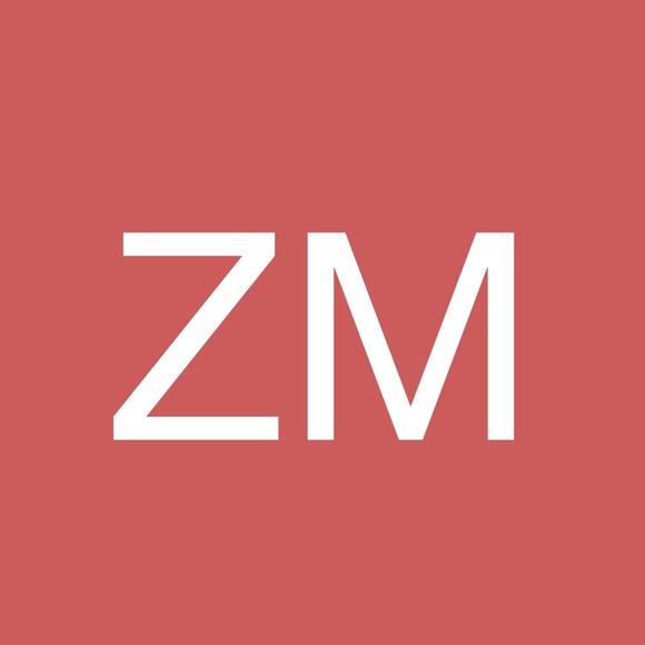 Profile Picture of Zoe Modlinsky (@zhmodlinsky) on Poshmark