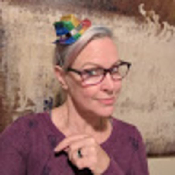 Profile Picture of Bella junior Passenheim (@bellajunior) on Poshmark