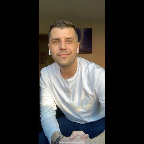 Profile Picture of Andrew Towsley (@andrew311) on Poshmark