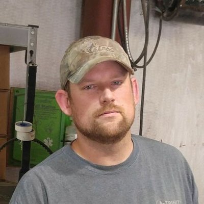 Profile Picture of Robert Richard Enloe (@Silverado_2010) on Twitter
