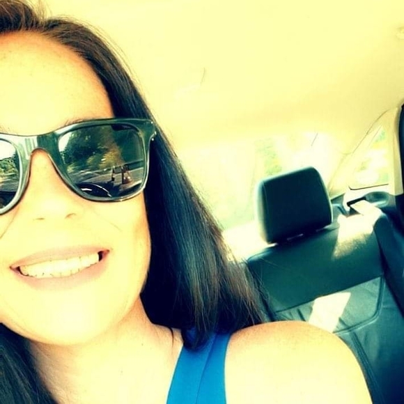 Profile Picture of Jackie Kozakovsky (@jkozakovsky) on Poshmark