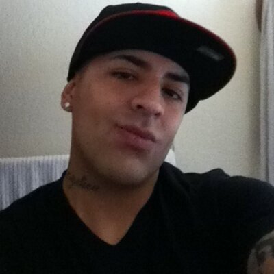 Profile Picture of Robert Bustamante (@Robertb1000) on Twitter