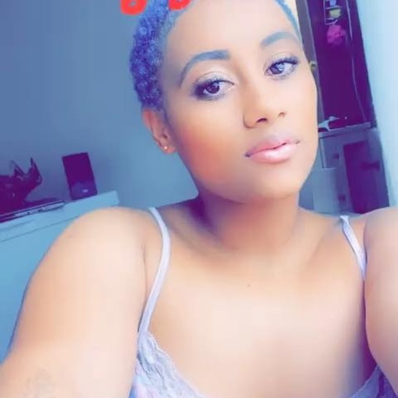 Profile Picture of Eli Andrade (@carlaeliana5) on Poshmark