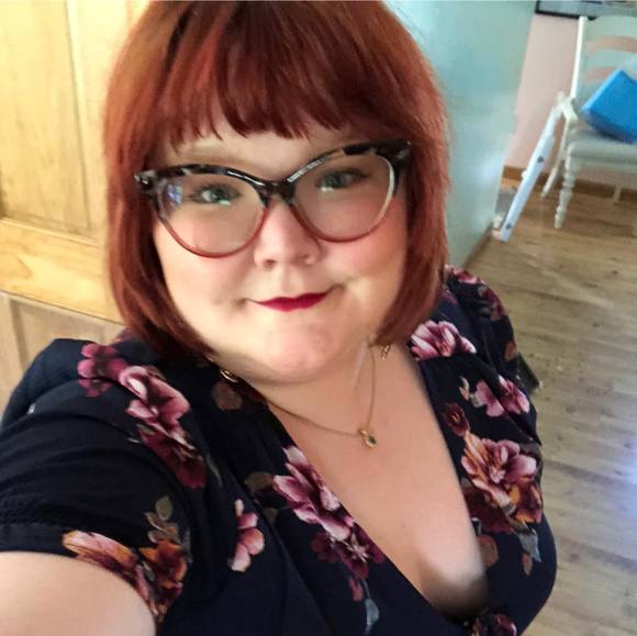 Profile Picture of Kristin Thompson (@kmariet32) on Poshmark