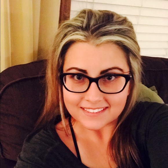 Profile Picture of Blair Chrisenberry (@blairbear1987) on Poshmark