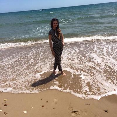 Profile Picture of Hayley Bradford (@Minusculebeaute) on Twitter