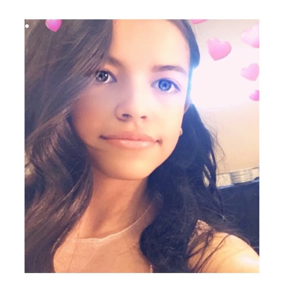 Profile Picture of Lizeth Muratalla (@lizmura) on Poshmark