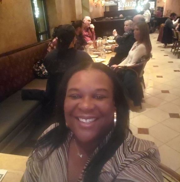 Profile Picture of Tracy Fuller (@t2dafuller) on Poshmark