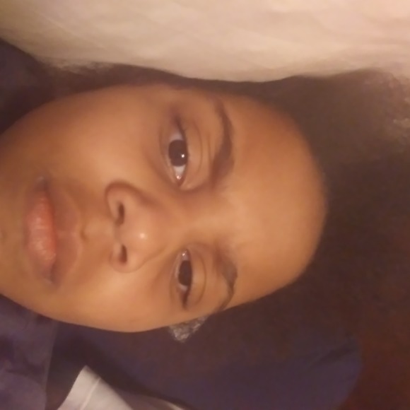 Profile Picture of Vernadine Ellison (@vernadinee) on Poshmark