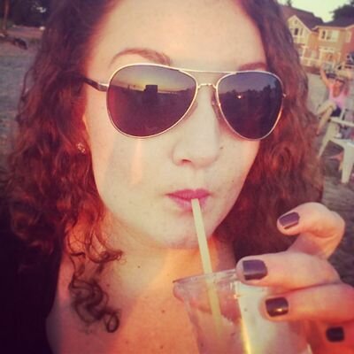 Profile Picture of Katie Regan (@girl_w_a_curl) on Twitter