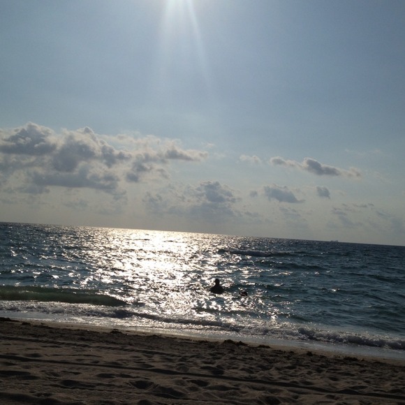 Profile Picture of Helen Claux (@helenclaux) on Poshmark