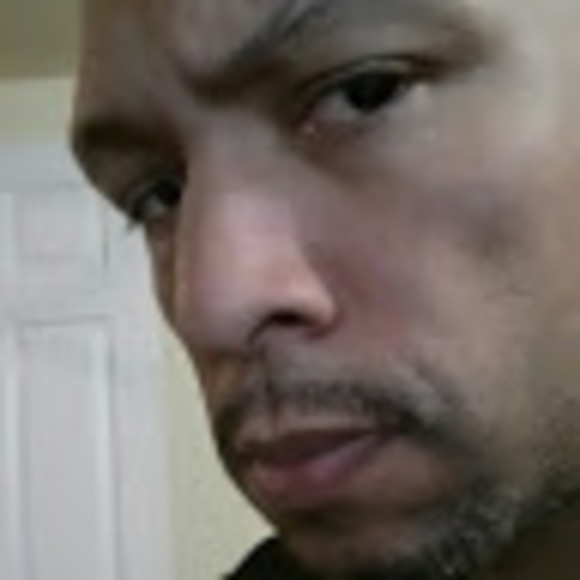 Profile Picture of Derrick Summers (@derricksummers) on Poshmark