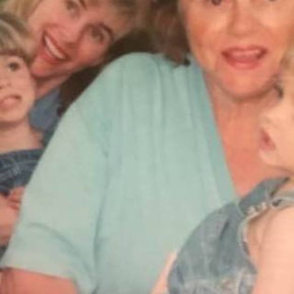 Profile Picture of Patty Keller (@pattykeller) on Poshmark