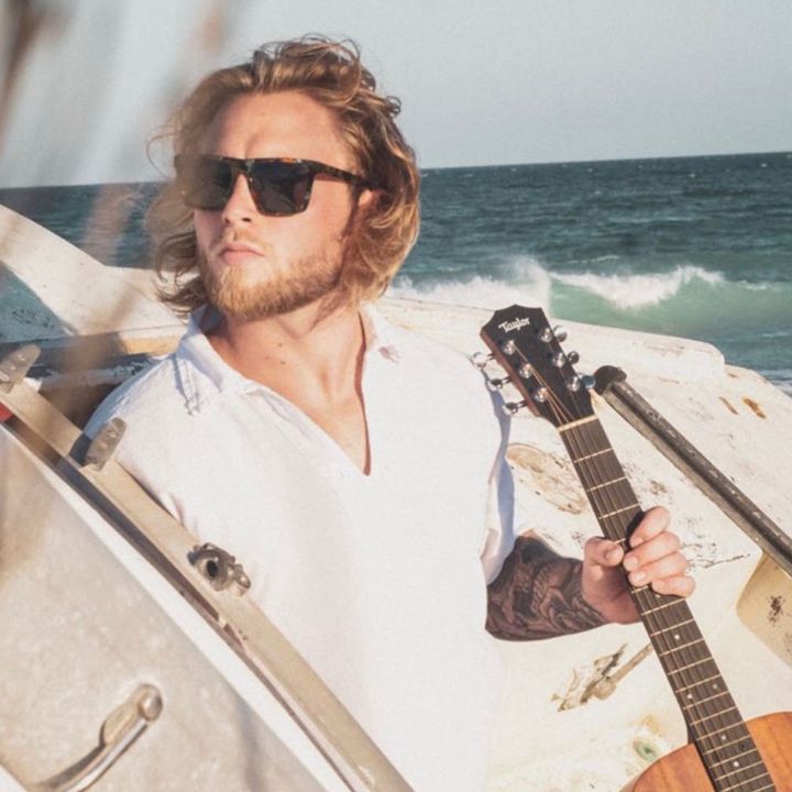 Profile Picture of Scott Rose (@scottrosemusic) on Tiktok