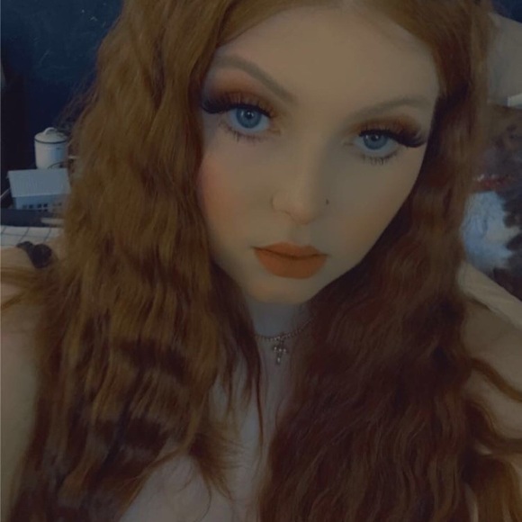 Profile Picture of Taryn Woods (@tarynwoods06) on Poshmark