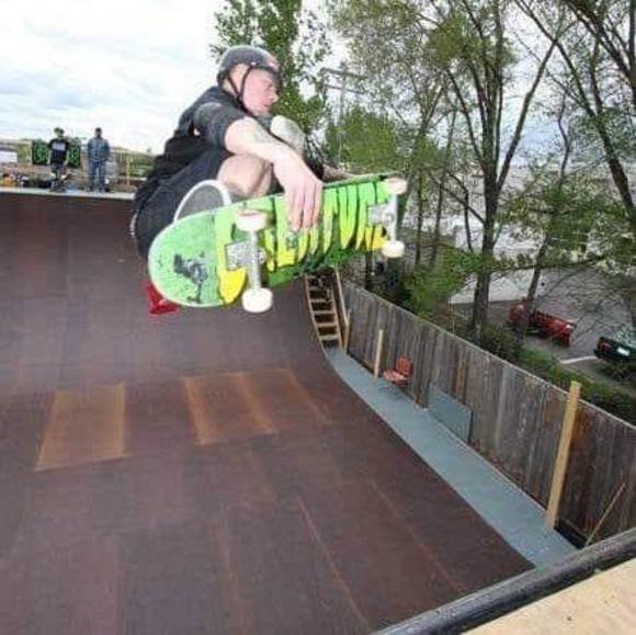 Profile Picture of Donny Diederich (@6609free) on Poshmark