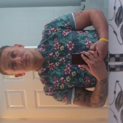 Profile Picture of Dan Fallon-douglass (@FallonDouglass) on Twitter