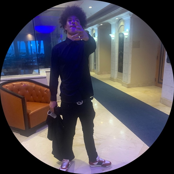 Profile Picture of Carl Anderson (@lilcarl5) on Poshmark