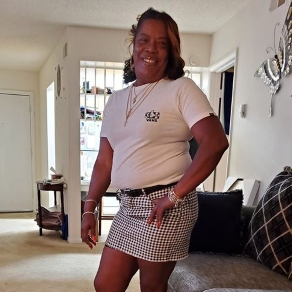 Profile Picture of Beverly Pleasants (@msbonlyme) on Poshmark