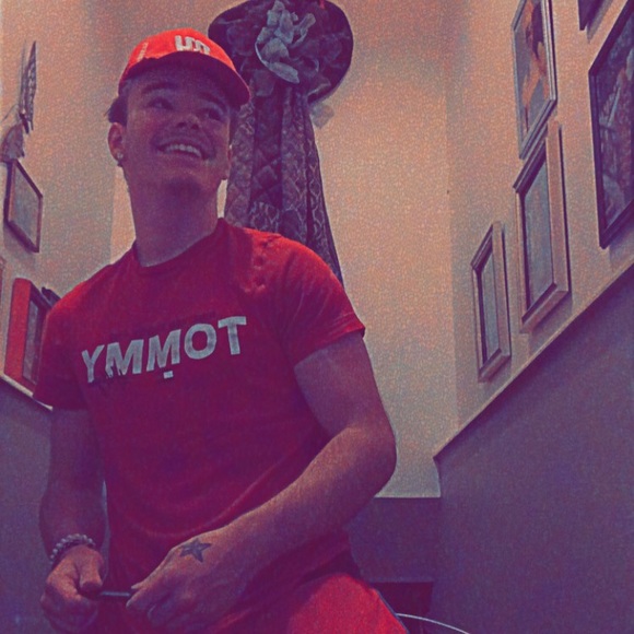 Profile Picture of Blake Mcderment (@blakeashton750) on Poshmark