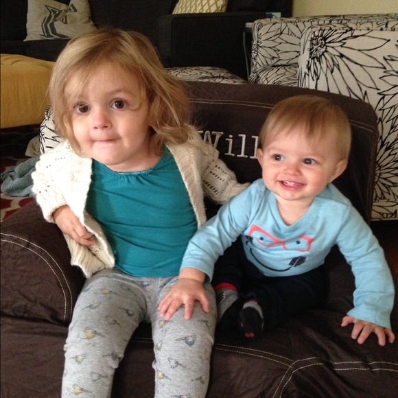 Profile Picture of Cara Feinholz (@caradoran) on Poshmark