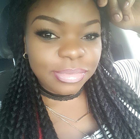 Profile Picture of Grace Katshabala (@katshabalahrace) on Poshmark