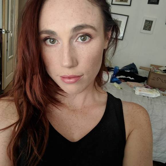 Profile Picture of Audrey Barrett (@audrey_177) on Poshmark