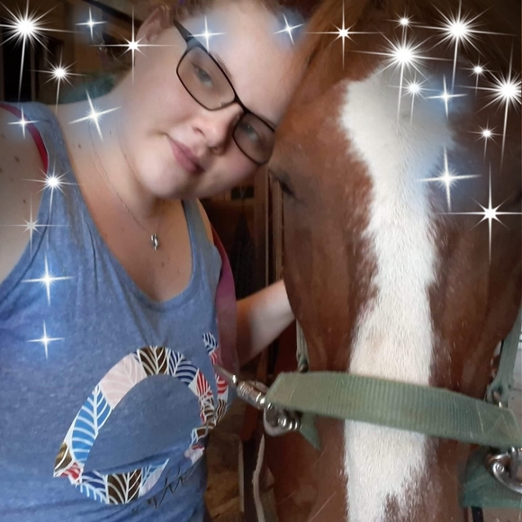 Profile Picture of Sharon Brewer (@sherryraney36) on Poshmark