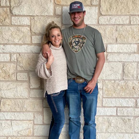 Profile Picture of Becky Loflin truitt (@beckyloin2003) on Poshmark