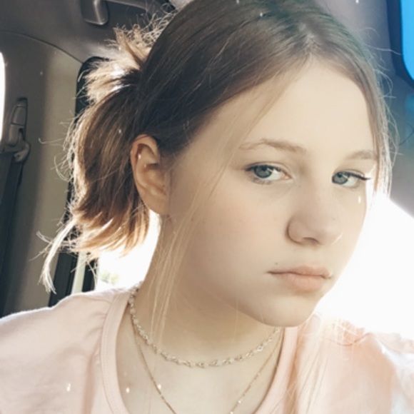 Profile Picture of Daniella Jessee (@daniellajessee) on Poshmark